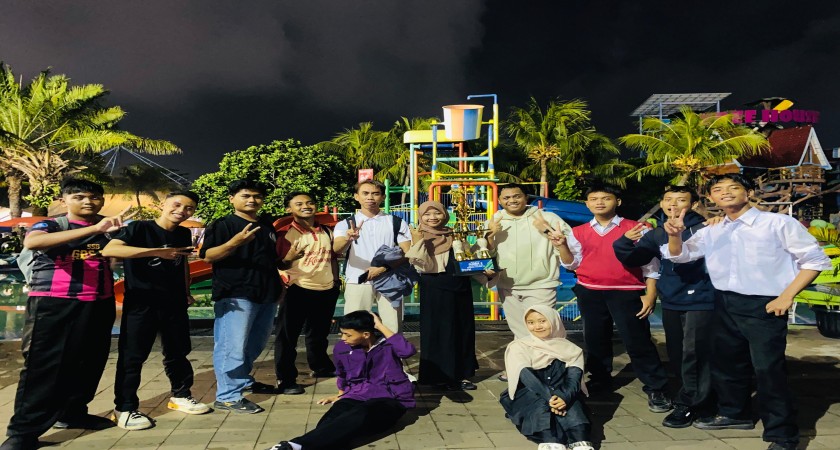 Gita Pesona Shibyan SMK Rismatek Raih Juara Umum 2 di Lomba Drum Battle Wanderland Karawang